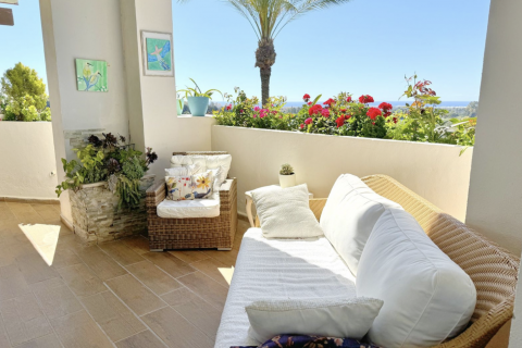 Apartamento en venta Estepona, Málaga, España 3 dormitorios, 96 m2 No. 109621 - foto 1
