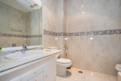 Villa till salu Ciudalcampo, Madrid, Spanien 8 sovrum, 1.25 kvm. Nr. 95221 - foto 4