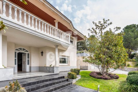 Villa till salu Ciudalcampo, Madrid, Spanien 8 sovrum, 1.25 kvm. Nr. 95221 - foto 1