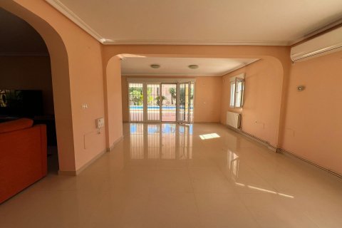 Huvila myytävänä Torrevieja, Alicante, Espanja, 6 makuuhuonetta, 579 m2 No. 115169 - kuva 27