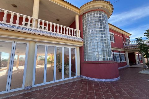 Huvila myytävänä Torrevieja, Alicante, Espanja, 6 makuuhuonetta, 579 m2 No. 115169 - kuva 3