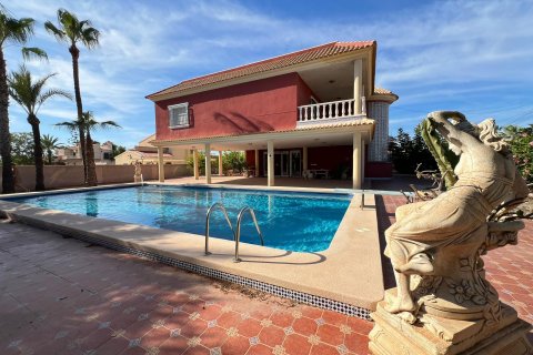 Huvila myytävänä Torrevieja, Alicante, Espanja, 6 makuuhuonetta, 579 m2 No. 115169 - kuva 7