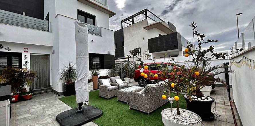 Villa Torre de la Horadada, Alicante, Spanien 3 Schlafzimmer, 108 m2 Nr. 117579
