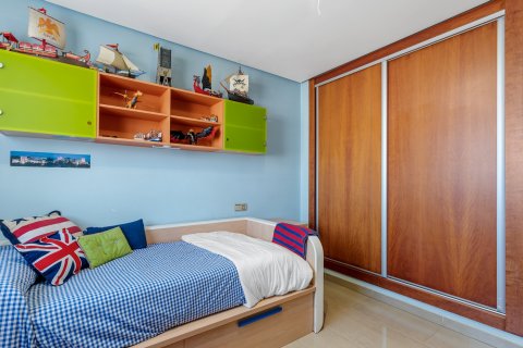 Paritalo myytävänä Guardamar del Segura, Alicante, Espanja, 4 makuuhuonetta, 344 m2 No. 119052 - kuva 26