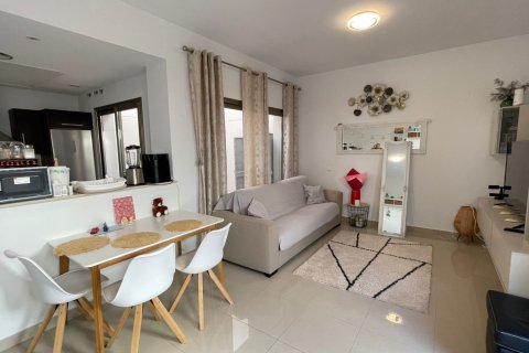 Bliźniak Punta Prima, Alicante, Hiszpania 3 sypialnie, 146 mkw. nr 119050 – zdjęcie 4