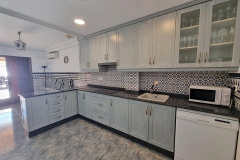 Duplex for sale Santa Pola, Alicante, Spain 4 bedrooms, 255 sq.m. No. 119047 - photo 16