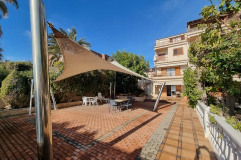Duplex for sale Santa Pola, Alicante, Spain 4 bedrooms, 255 sq.m. No. 119047 - photo 2