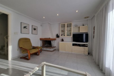 Duplex for sale Santa Pola, Alicante, Spain 4 bedrooms, 255 sq.m. No. 119047 - photo 8