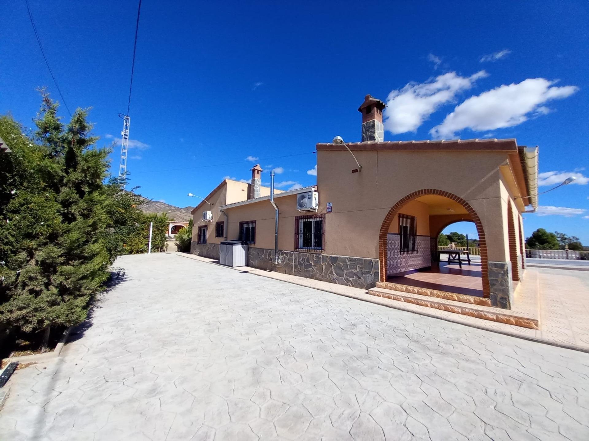 Villa à Albatera, Alicante, Espagne 4 chambres, 175 m2 No. 84396