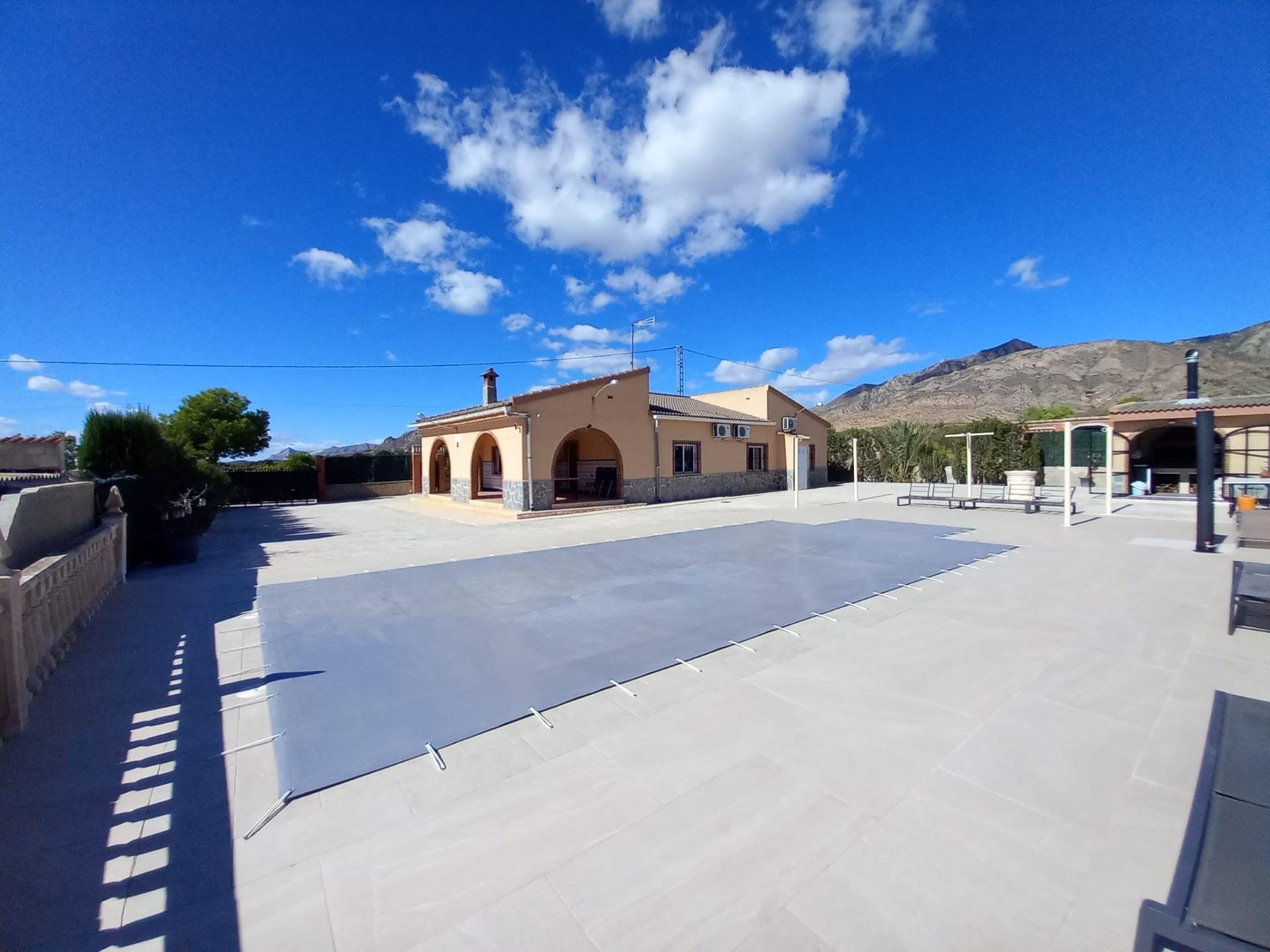 Villa à Albatera, Alicante, Espagne 4 chambres, 175 m2 No. 84396