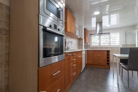 Dzīvoklis pārdošanā Gava, Barcelona, Spānijā 3 istabas, 121 m2 Nr. 53122 - attēls 9