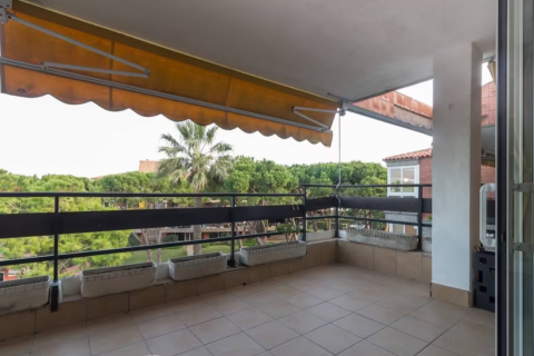 Dzīvoklis pārdošanā Gava, Barcelona, Spānijā 3 istabas, 121 m2 Nr. 53122 - attēls 3