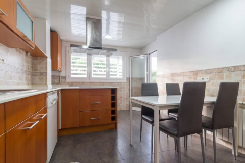 Dzīvoklis pārdošanā Gava, Barcelona, Spānijā 3 istabas, 121 m2 Nr. 53122 - attēls 8