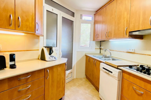 Apartment for sale Gava, Barcelona, Spain 3 bedrooms, 130 sq.m. No. 53124 - photo 17