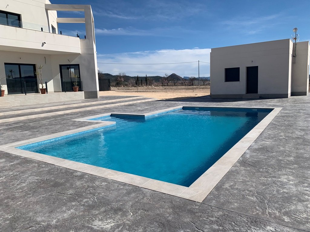 Villa a Pinoso, Alicante, Spagna 5 camere da letto, 222 mq. N° 99319