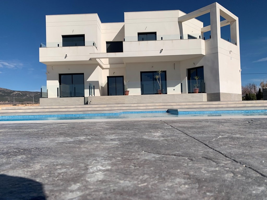Villa a Pinoso, Alicante, Spagna 5 camere da letto, 222 mq. N° 99319
