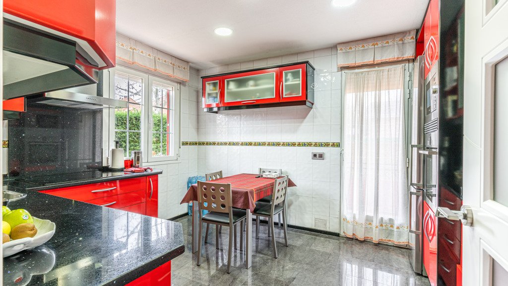 Villa à Arroyomolinos, Madrid, Espagne 4 chambres, 760 m2 No. 113518