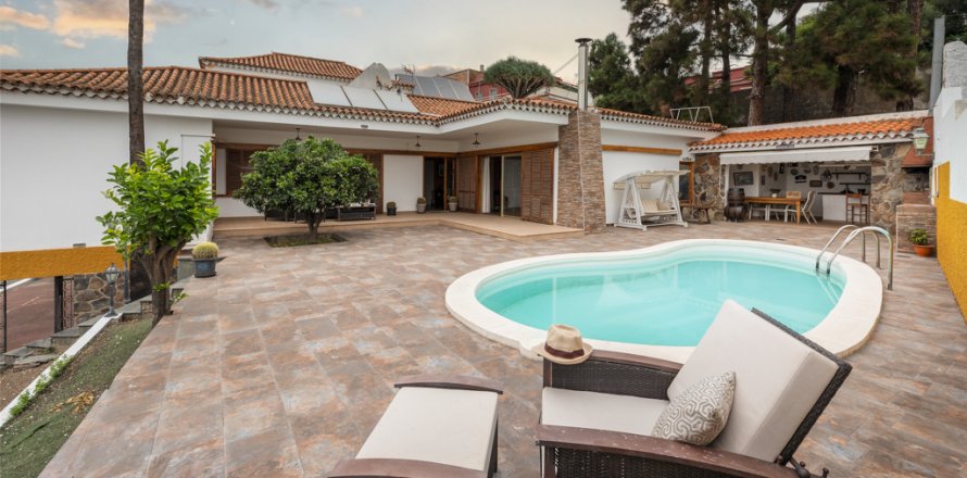 Villa Santa Brigida, Gran Canaria, Spagna 5 camere da letto, 240.22 mq. N° 106748