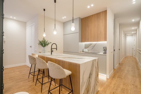 Apartment for sale Madrid, Spain 2 bedrooms, 99 sq.m. No. 87279 - photo 6
