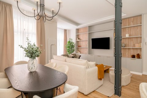 Apartment for sale Madrid, Spain 2 bedrooms, 99 sq.m. No. 87279 - photo 5