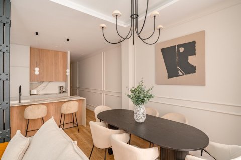 Apartment for sale Madrid, Spain 2 bedrooms, 99 sq.m. No. 87279 - photo 7