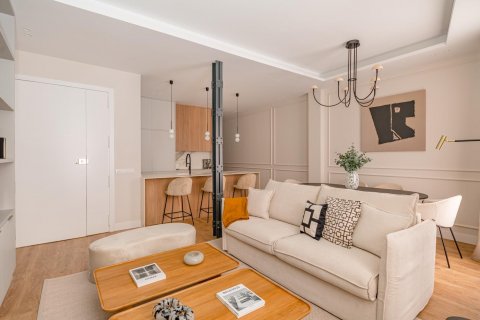 Apartment for sale Madrid, Spain 2 bedrooms, 99 sq.m. No. 87279 - photo 3