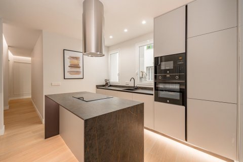 Apartment for sale Madrid, Spain 102 sq.m. No. 87282 - photo 10