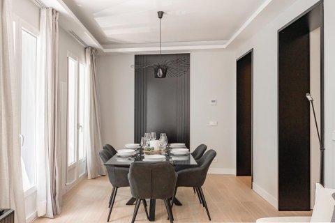 Apartment for sale Madrid, Spain 102 sq.m. No. 87282 - photo 1
