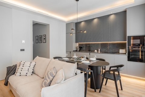 Huoneisto myytävänä Madrid, Espanja, 2 makuuhuonetta, 84 m2 No. 87280 - kuva 8