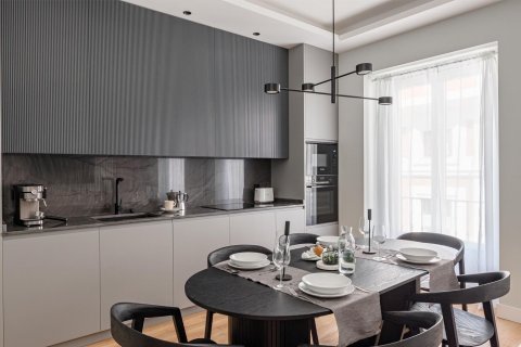 Huoneisto myytävänä Madrid, Espanja, 2 makuuhuonetta, 84 m2 No. 87280 - kuva 9