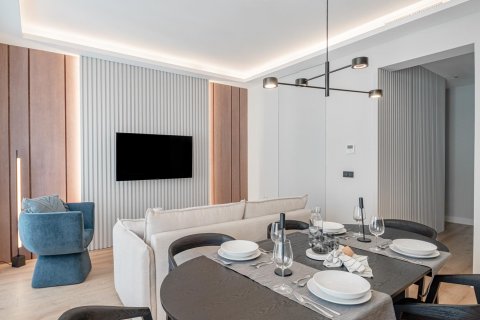 Huoneisto myytävänä Madrid, Espanja, 2 makuuhuonetta, 84 m2 No. 87280 - kuva 4