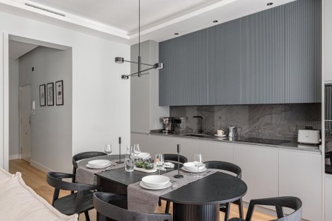 Huoneisto myytävänä Madrid, Espanja, 2 makuuhuonetta, 84 m2 No. 87280 - kuva 6