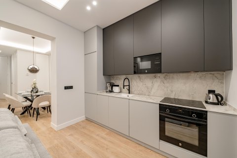 Apartamento en venta Madrid, España 3 dormitorios, 112 m2 No. 87285 - foto 2