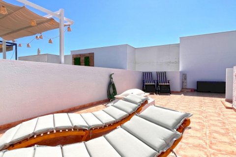 Townhouse for sale Torrevieja, Alicante, Spain 3 bedrooms, 75 sq.m. No. 115141 - photo 17