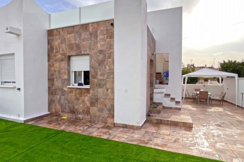 Bungalowi myytävänä Alicante, Espanja, 2 makuuhuonetta, 83 m2 No. 115143 - kuva 6