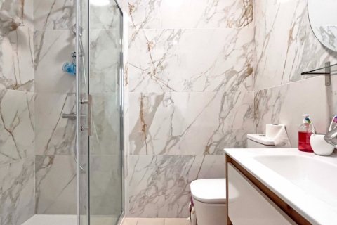 Bungalowi myytävänä Alicante, Espanja, 2 makuuhuonetta, 83 m2 No. 115143 - kuva 9