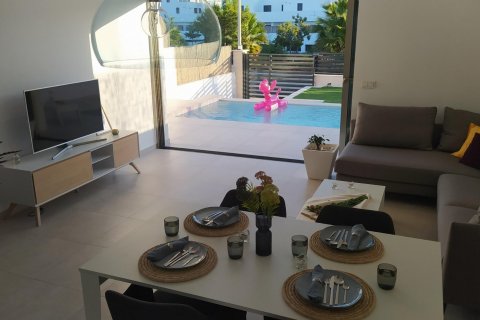 Villa for sale Villamartin, Alicante, Spain 3 bedrooms, 185 sq.m. No. 114277 - photo 2