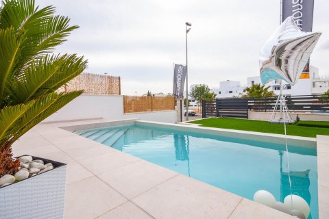 Villa for sale Villamartin, Alicante, Spain 3 bedrooms, 185 sq.m. No. 114277 - photo 12