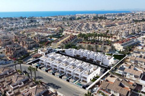 Townhouse for sale La Zenia, Alicante, Spain 3 bedrooms,  No. 114884 - photo 18