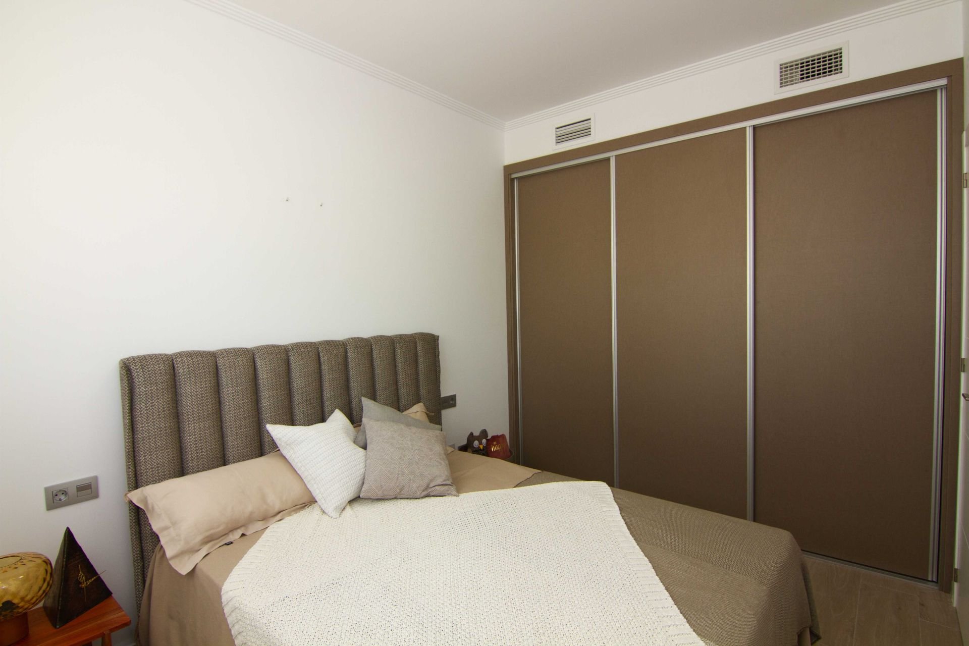 Casa a Torrevieja, Alicante, Spagna 3 camere da letto, 238 mq. N° 95740