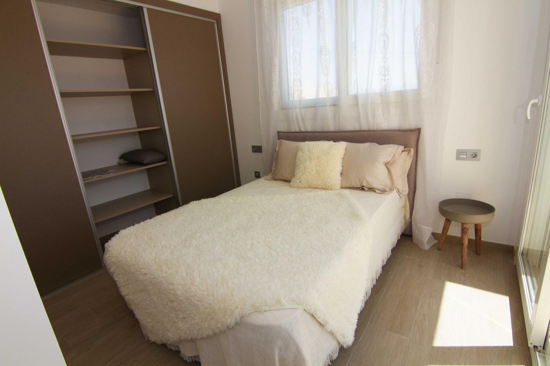 Casa a Torrevieja, Alicante, Spagna 3 camere da letto, 238 mq. N° 95740