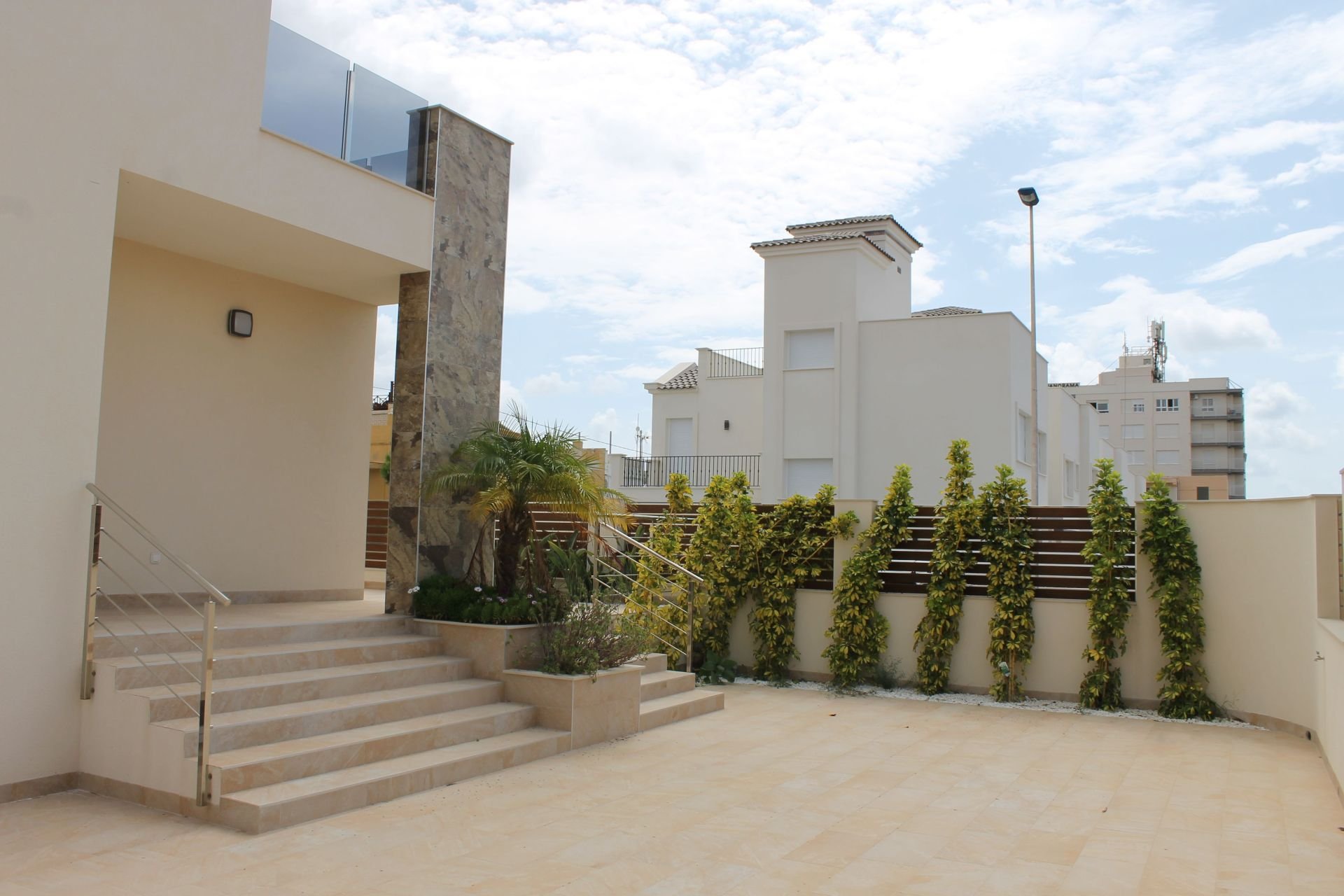 Casa a Torrevieja, Alicante, Spagna 3 camere da letto, 238 mq. N° 95740