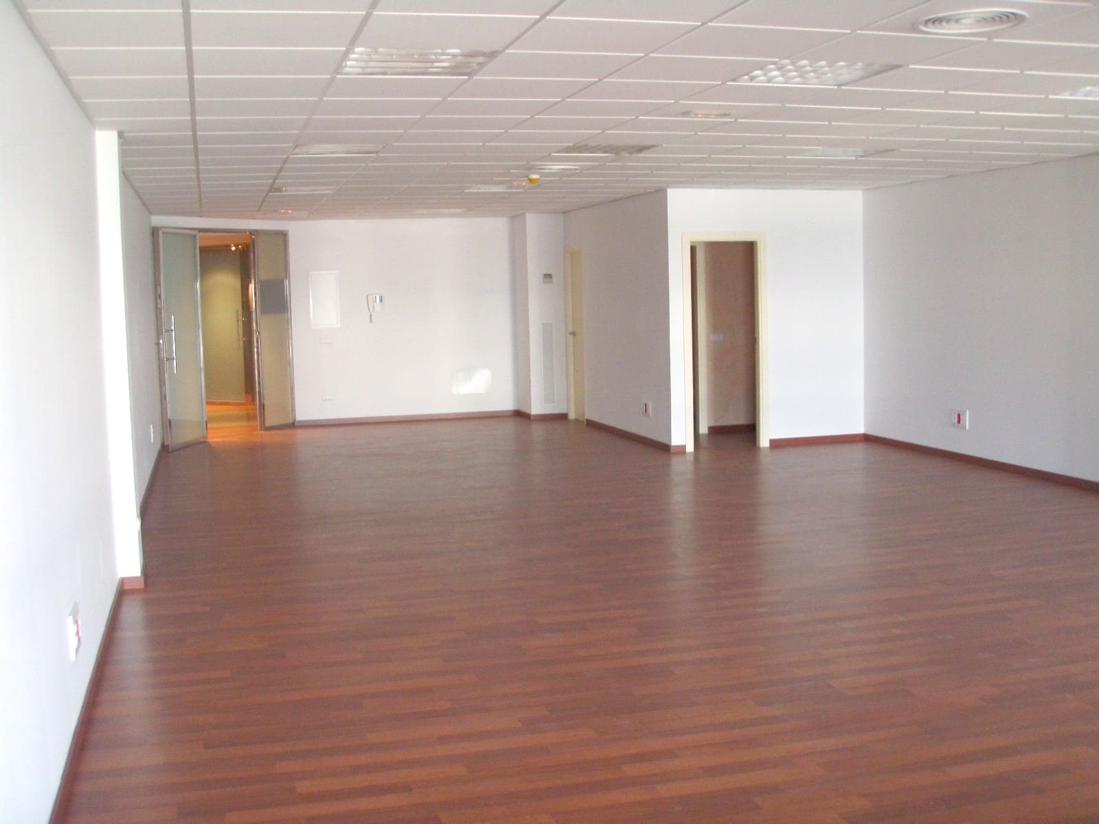 Propiedad comercial en Palma de Mallorca, Mallorca, España 110 m2 No. 104015