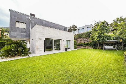 House à vendre Vallromanes, Barcelona, Espagne, 5 chambres, 540 m2 No. 22468 - photo 2