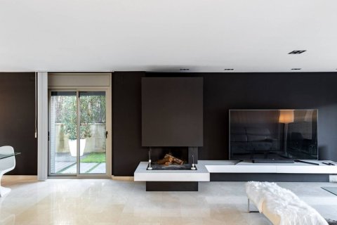 Сasa en venta en Vilassar de Dalt, Barcelona, España 6 dormitorios, 386 m2 No. 35899 - foto 17