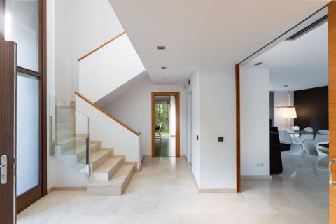 Сasa en venta en Vilassar de Dalt, Barcelona, España 6 dormitorios, 386 m2 No. 35899 - foto 5