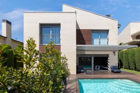 Casa a Vilassar de Dalt, Barcelona, Spagna 6 camere da letto, 386 mq. N° 35899