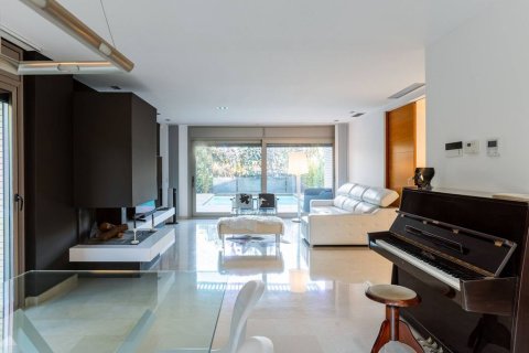 Сasa en venta en Vilassar de Dalt, Barcelona, España 6 dormitorios, 386 m2 No. 35899 - foto 11