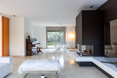 Сasa en venta en Vilassar de Dalt, Barcelona, España 6 dormitorios, 386 m2 No. 35899 - foto 9