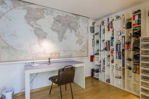 House for sale Cabrils, Barcelona, Spain 4 bedrooms, 358 sq.m. No. 37197 - photo 3